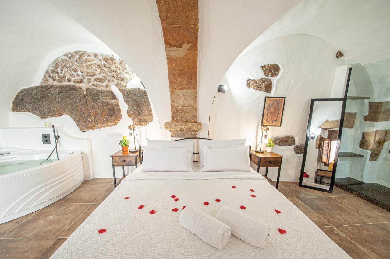 Romantic Loft With Jacuzzi In The Castle Castelsardo Kültér fotó