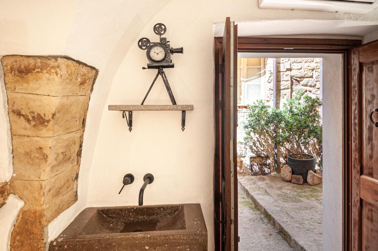 Romantic Loft With Jacuzzi In The Castle Castelsardo Kültér fotó